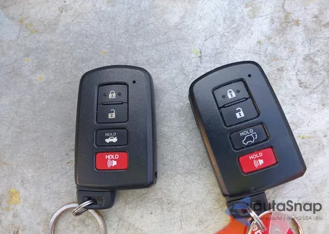 2018 Toyota Highlander Xle z USA, uszkodzony, nr VIN 5TDJZRFH8JS906164